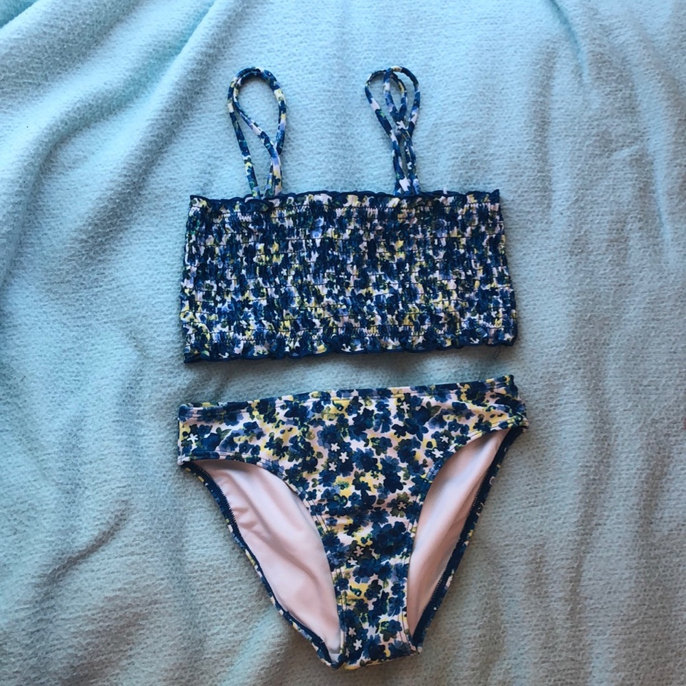 Nordstrom girl’s size 10 two-piece.